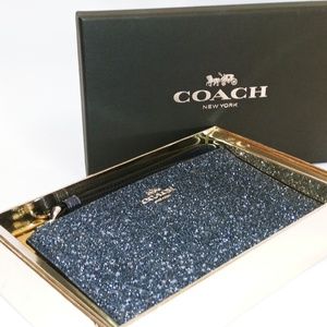 NIB-Coach glitter wristlet Navy gift box